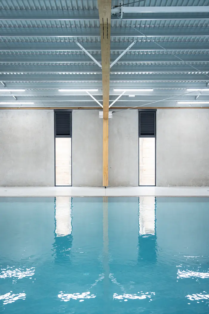 Symmetrical pool view